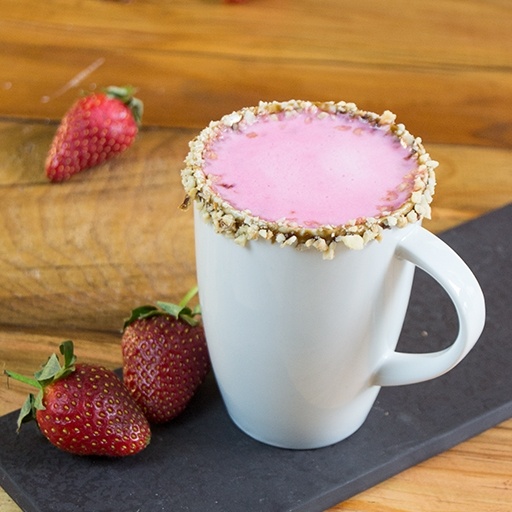 ÇİLEKLİ SICAK ÇİKOLATA